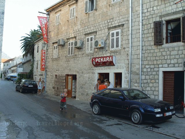 Есдинственная пекарня в Прчани, Черногория